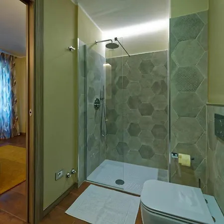 Red Ribbon Guest house 2*