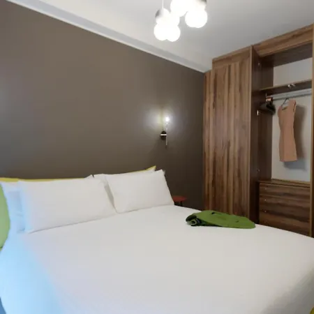 Red Ribbon 4* Milano
